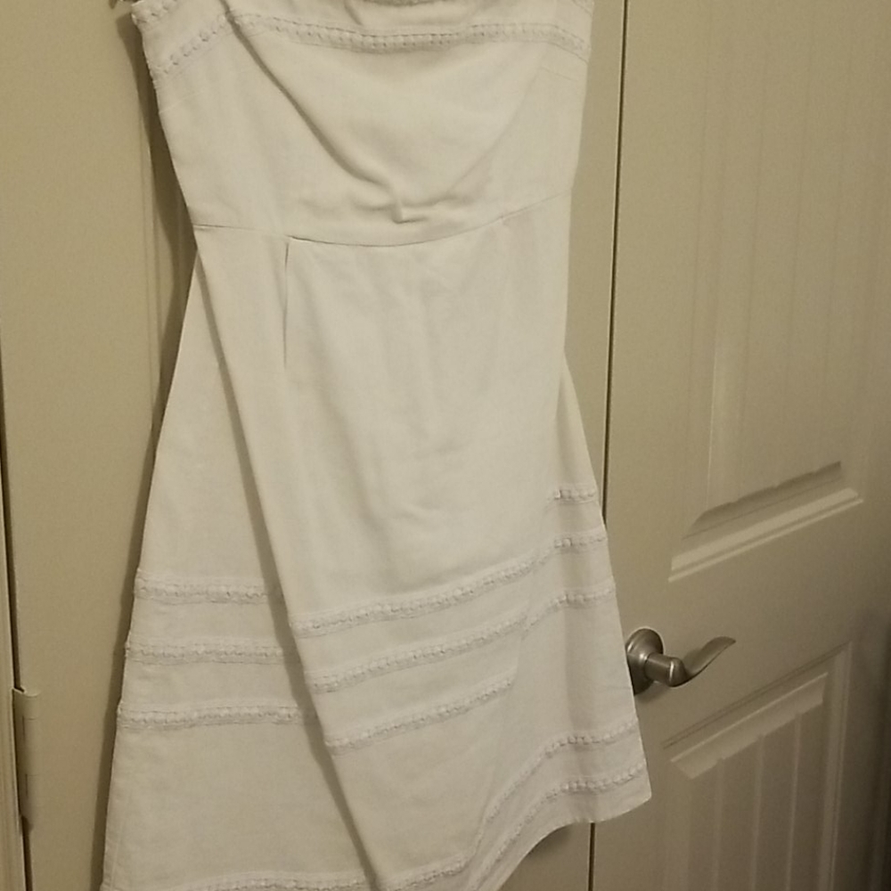 OFF WHITE SPRINGTIME STRAPLESS